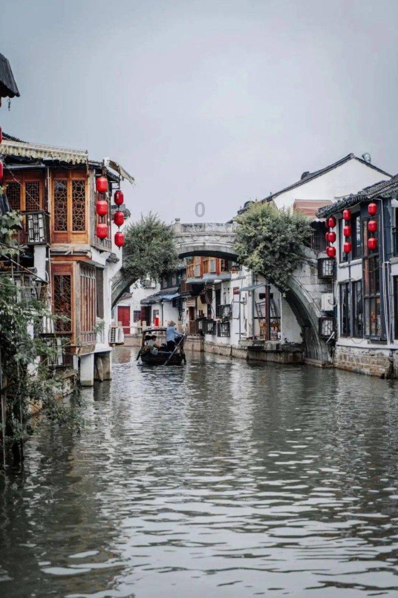 今日图闻丨2023年我国快递业务量超过1300亿件 约占全球快递总量的六成以上